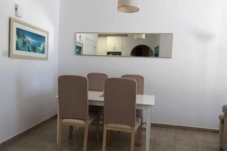 Kings Palace - Superb 2 Bed Ground Floor Apartment Paphos Luaran gambar