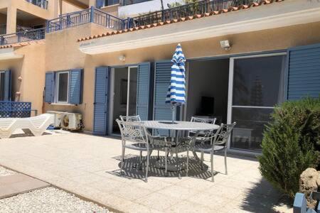 Kings Palace - Superb 2 Bed Ground Floor Apartment Paphos Luaran gambar